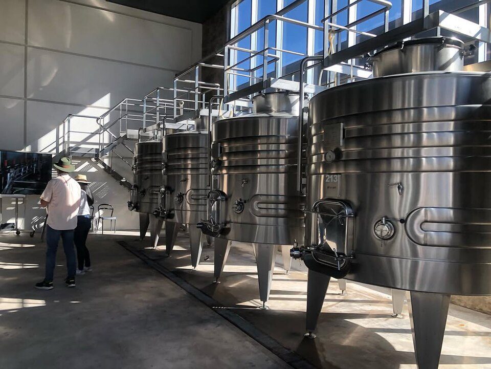 Bồn lên men inox kiểm soát nhiệt độ trong nhà làm vang